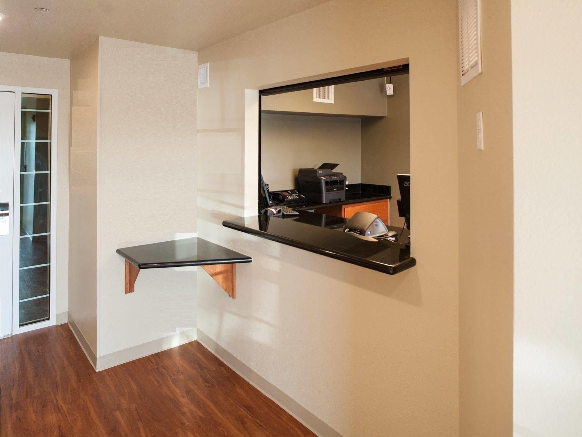 Extended Stay America Select Suites - Oklahoma City - West Экстерьер фото